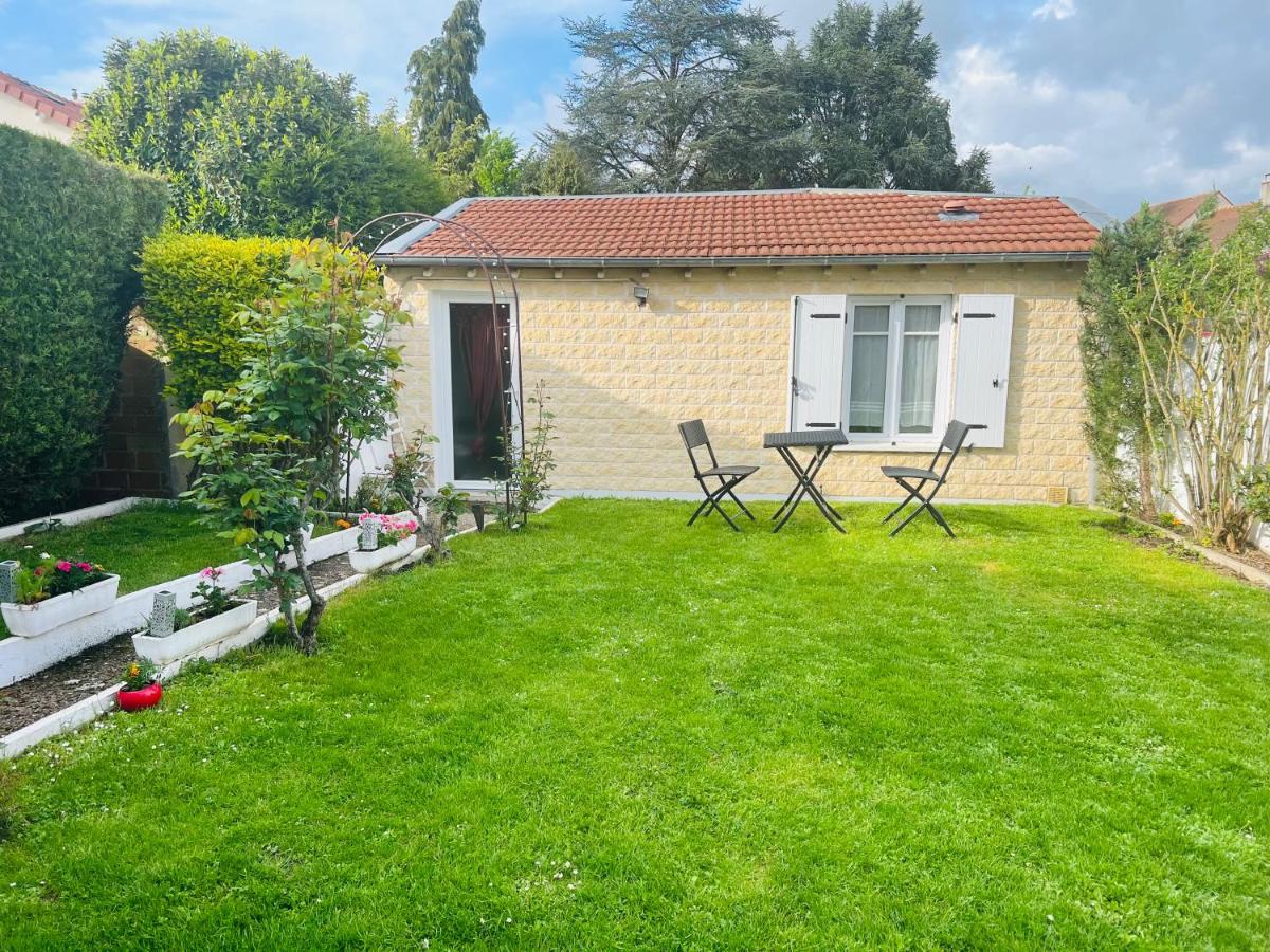 La Petite Maison Le Perray-en-Yvelines Exterior photo